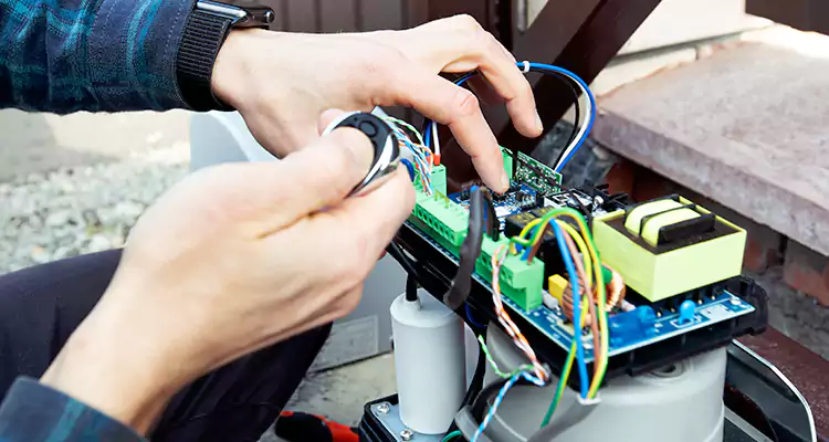 Automatic Driveway Gate Repair in Ensley, FL