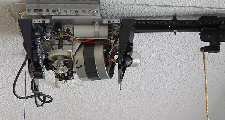 Emergency Garage Door Opener Repair in Ensley, FL