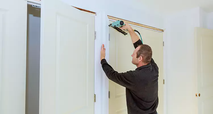 Top Rated Door Fixing ServiceFixing Garage Door Track in Ensley, FL