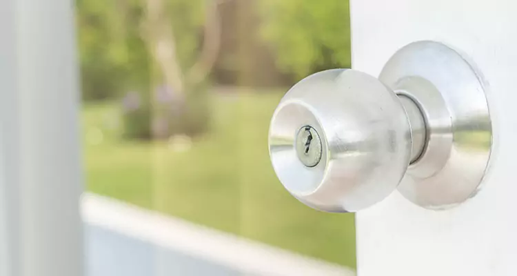 Patio Door Mechanism Jammed in Ensley, FL