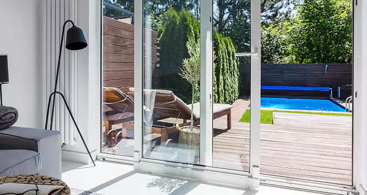 Fixing A Sliding Screen Door Roller in Ensley, FL