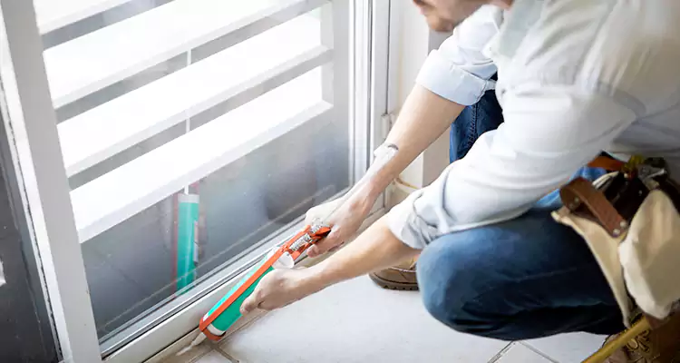 Dap Window Caulk Repair in Ensley, FL